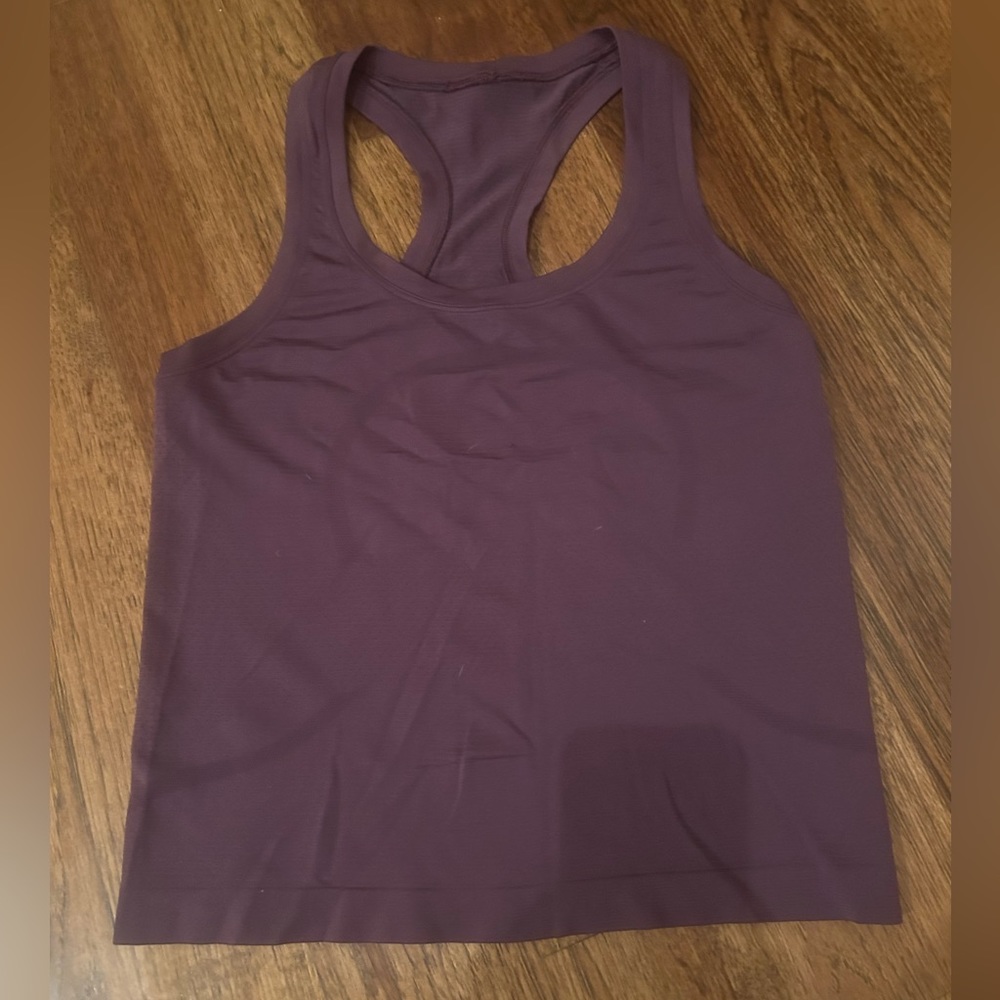 LULULEMON: Swiftly Tech Racerback Tank Top 2.0
Race Length
